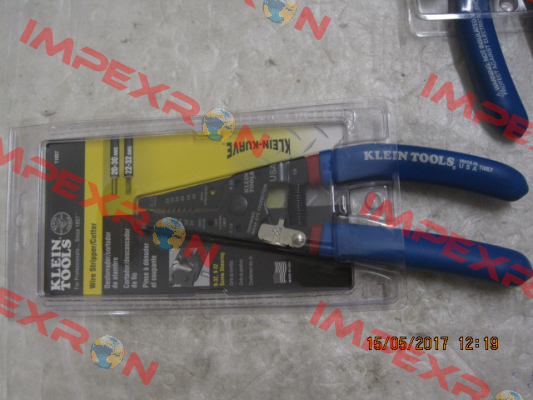 11057 (1x3)  Klein Tools